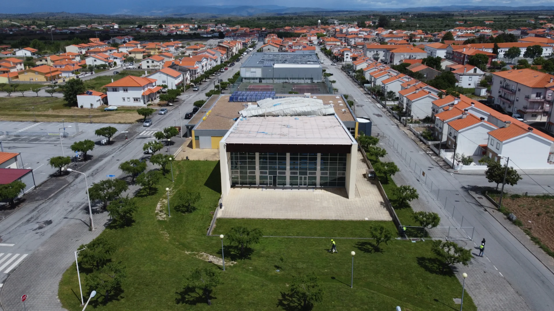 Trabalho de construção civil por Irmãos J. Santos